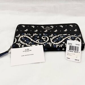 Coach Limited Edition Butterfly Bandana Flower Print Accordion Zip Wallet NWT